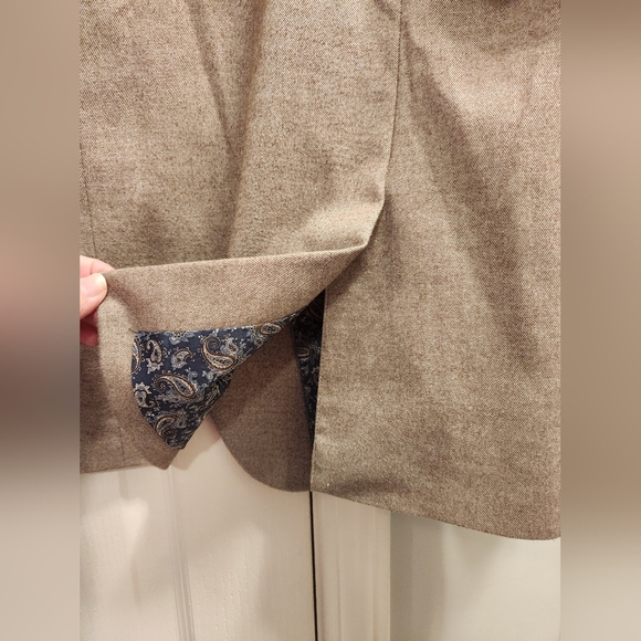 Crown & Ivy Men's Blazer - Sz 46R - Picture 5 of 6